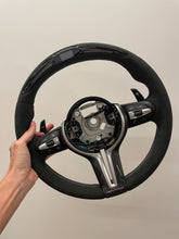 Carregar imagem no visualizador da galeria, Volante BMW M Alcântara + Led