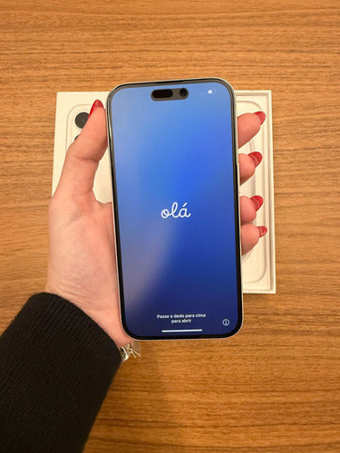 Apple iPhone 16 (128 Gb) - Branco Branco
