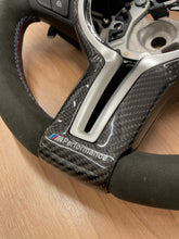 Carregar imagem no visualizador da galeria, Volante BMW M Alcântara + Led