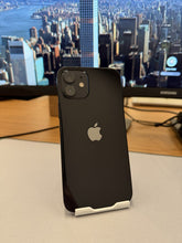 Carregar imagem no visualizador da galeria, Apple iPhone 12 (64 Gb) - Preto Preto