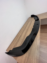 Carregar imagem no visualizador da galeria, Front Lip M Perfomance Black Piano para BMW G20