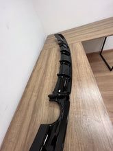 Carregar imagem no visualizador da galeria, Difusor Traseiro M Sport (Mod 0-0) BMW Serie 3 F30